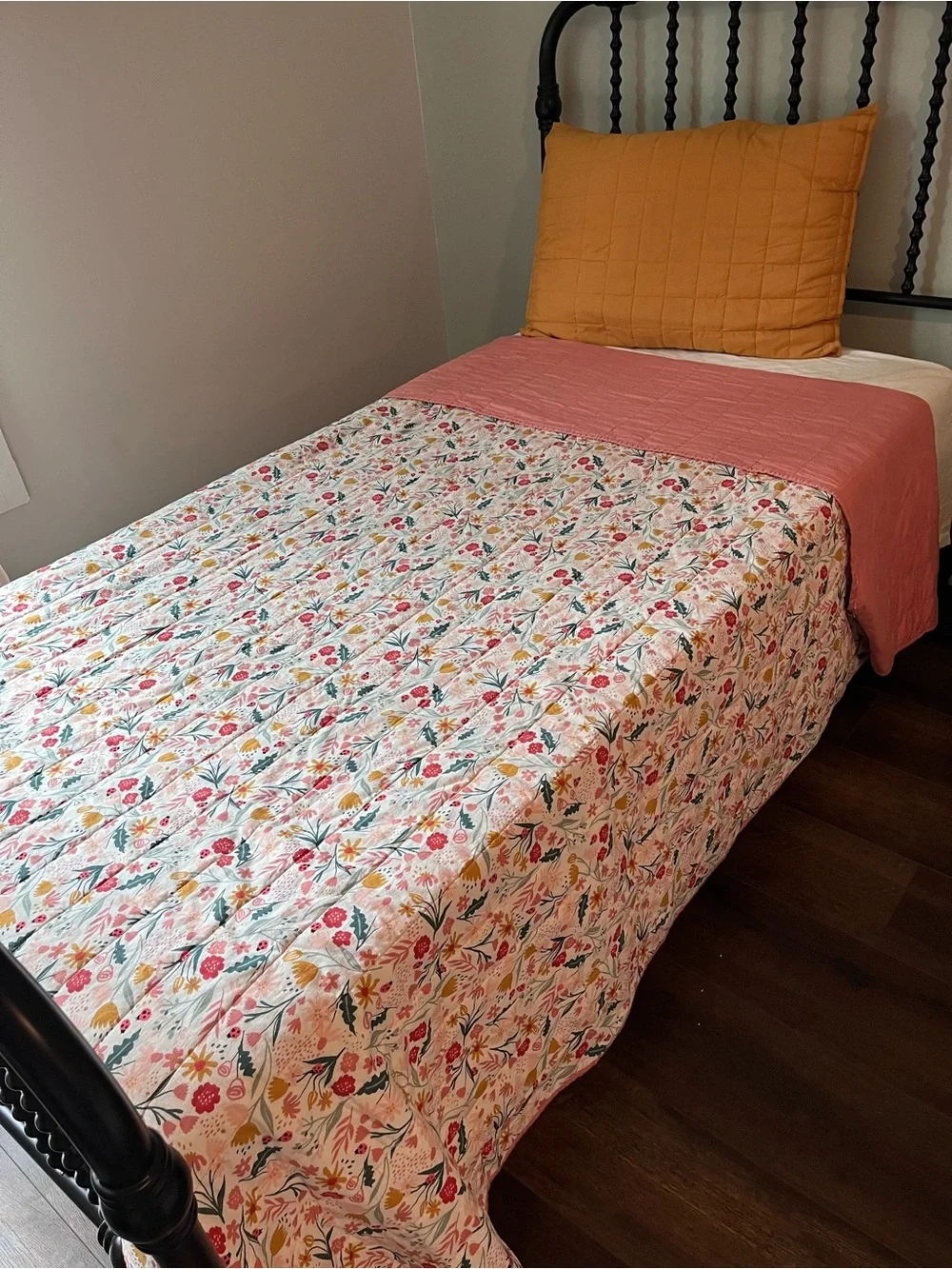 Pillow fort Garden Floral Cotton Quilt And Sham- reversible